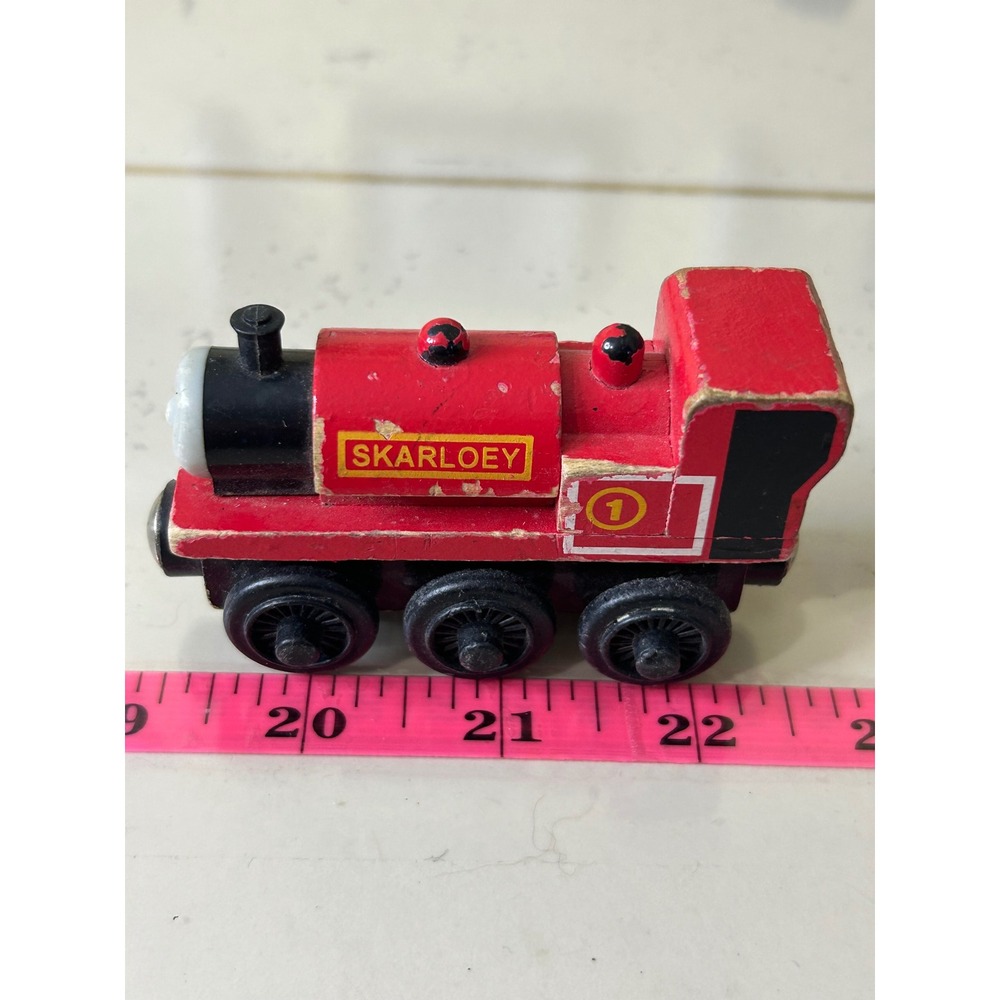 Thomas & Friends Wooden Railway Skarloey Learning Curve Red Train Engine 1‎